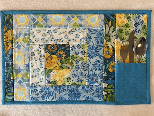 Table Mat with Cutlery Pocket pic